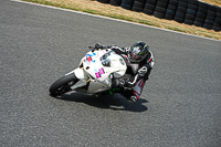 enduro-digital-images;event-digital-images;eventdigitalimages;mallory-park;mallory-park-photographs;mallory-park-trackday;mallory-park-trackday-photographs;no-limits-trackdays;peter-wileman-photography;racing-digital-images;trackday-digital-images;trackday-photos